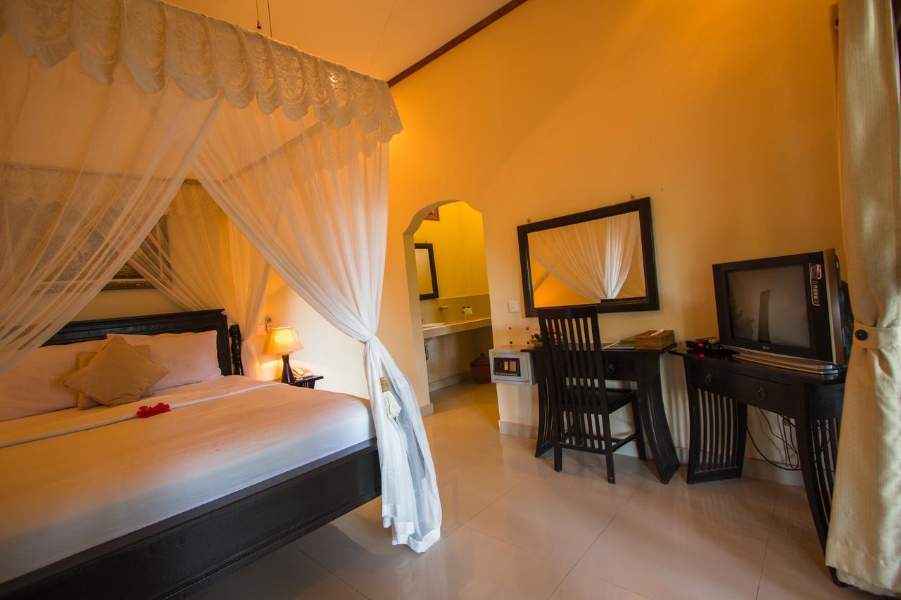 Arya Amed Beach Resort And Dive Center Esterno foto